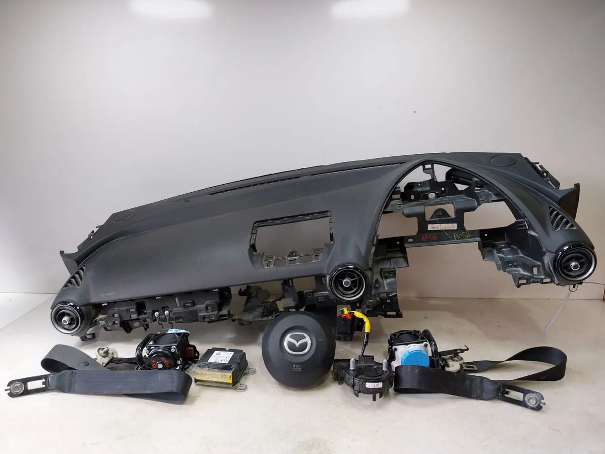 2016 Mazda 2  Air Bag Set - Image 1