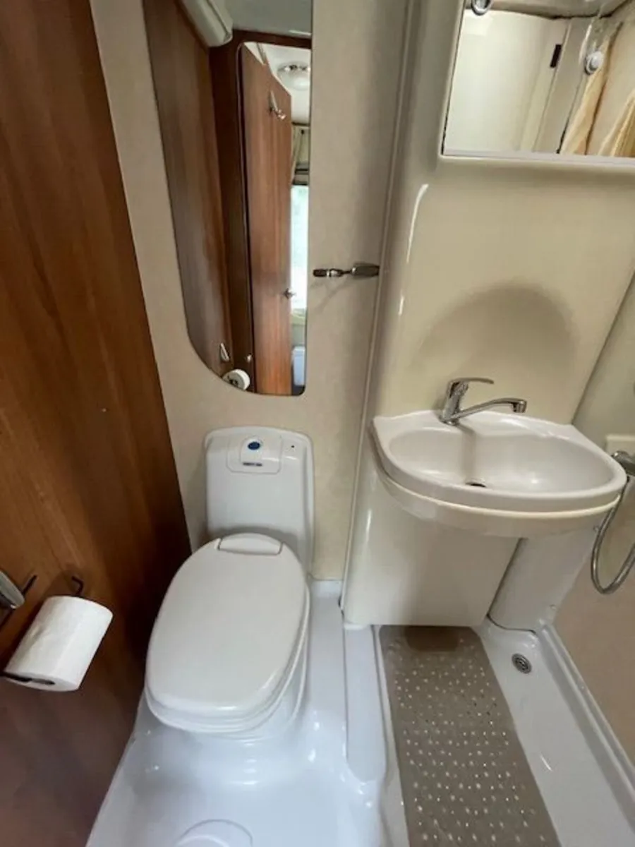 2010 AUTO-SLEEPERS BROADWAY EL 2 BERTH MOTORHOME - Image 2