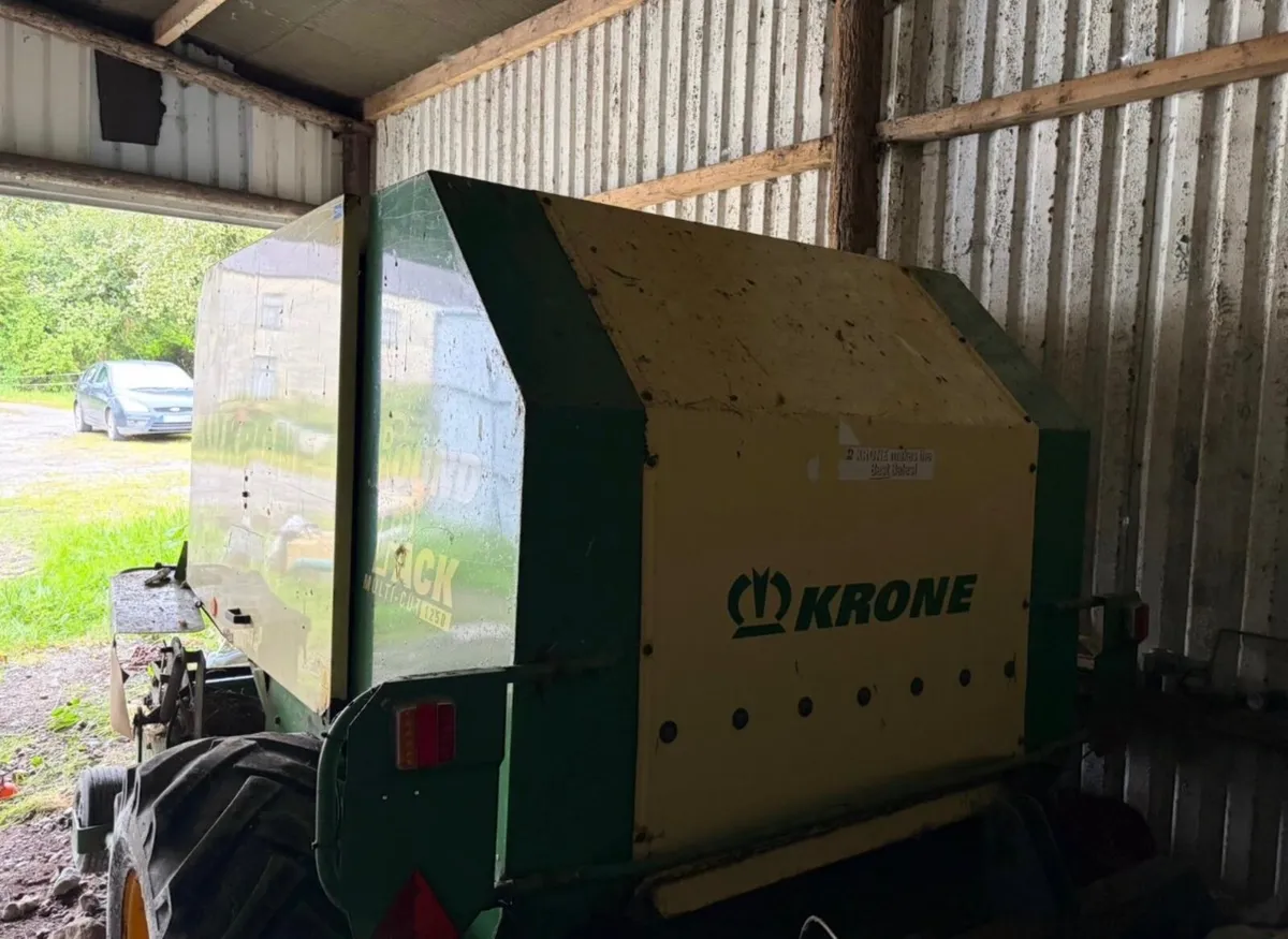 Krone baler - Image 1