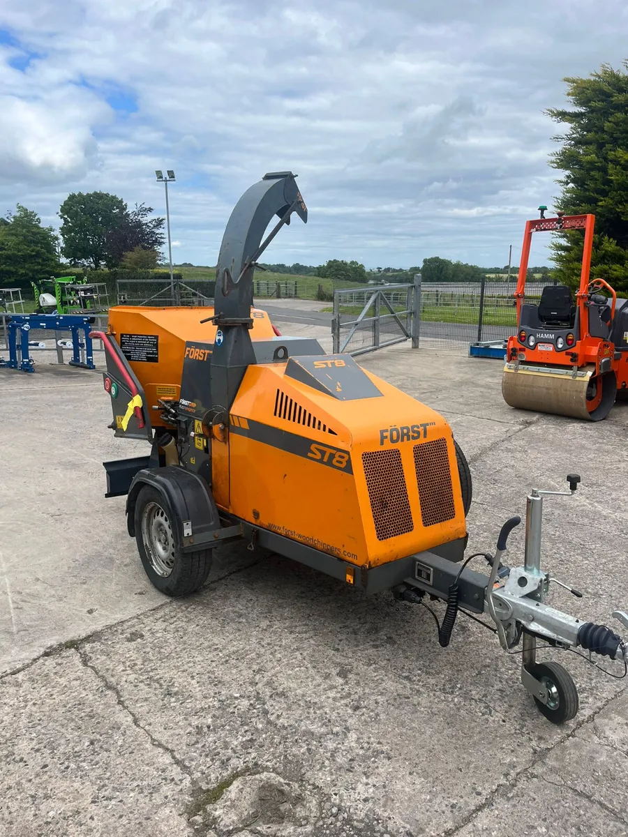 2017 Forst ST8 woodchipper - Image 1