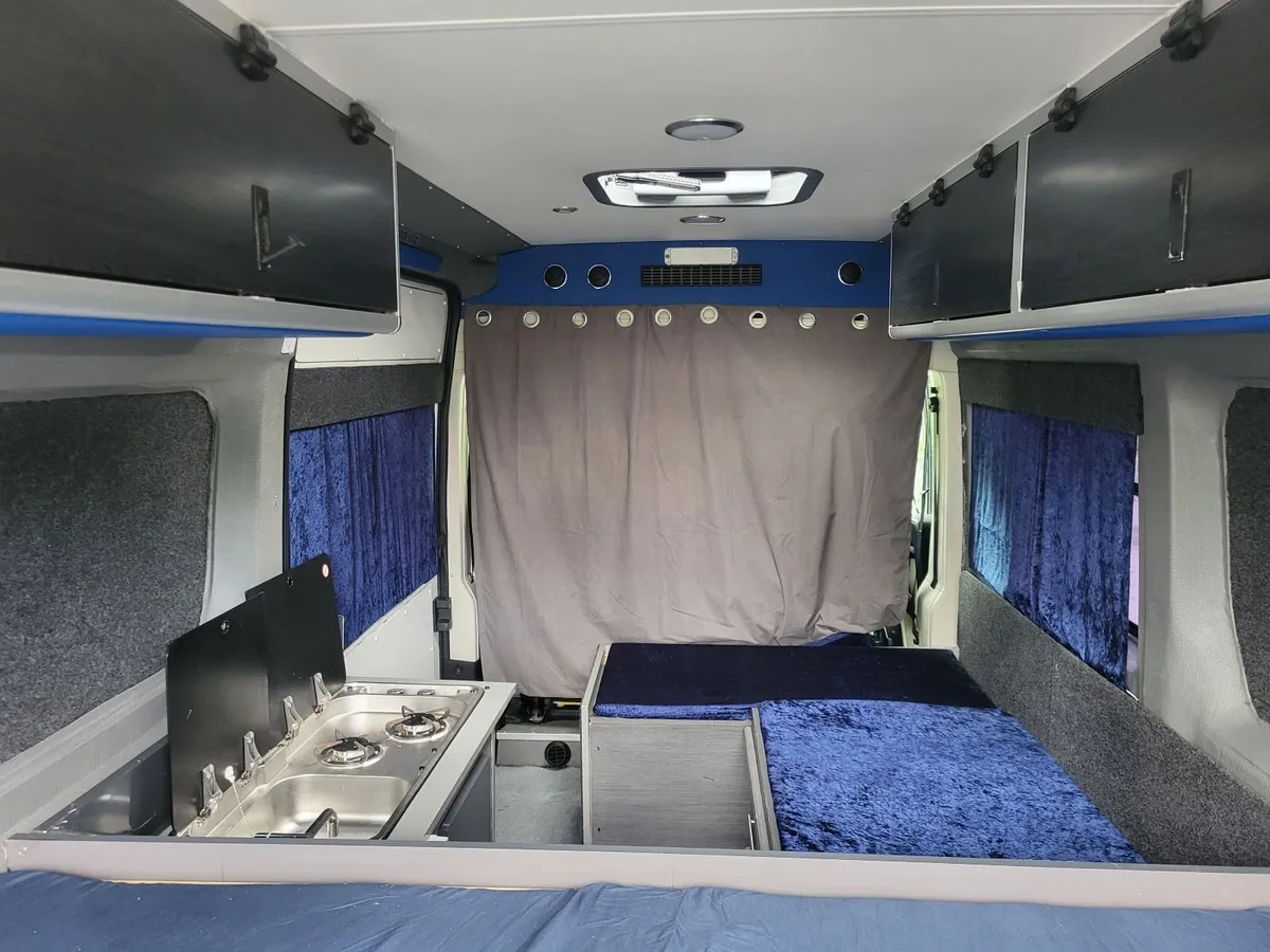 142 campervan - Image 2