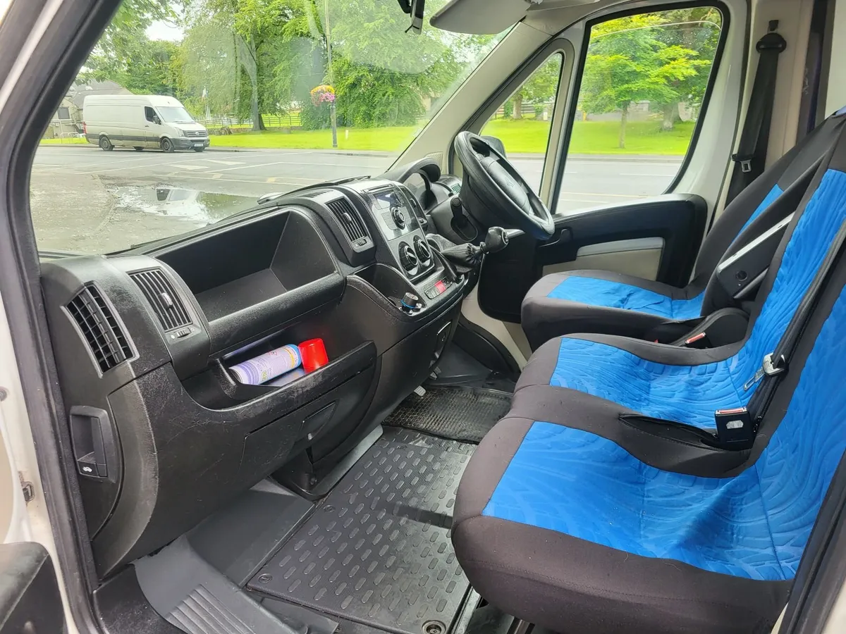 142 campervan - Image 3