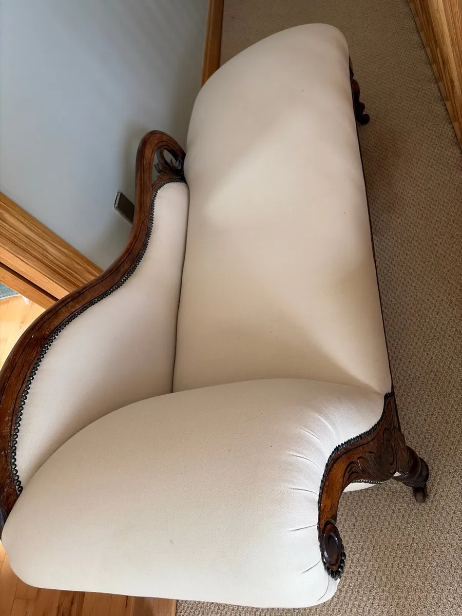 Antique Victorian style Chaise Loungue - Image 2