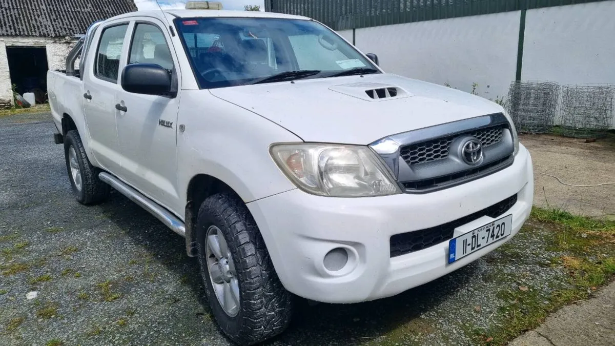 Toyota Hilux for breaking - Image 1