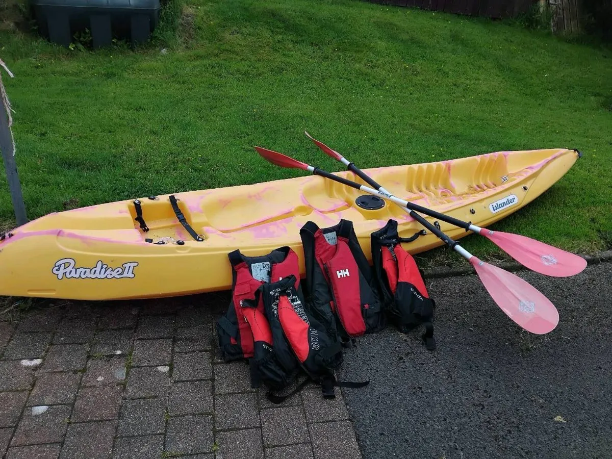 2 seater Kayak and 2 adult and 2 child life jacket - Image 1
