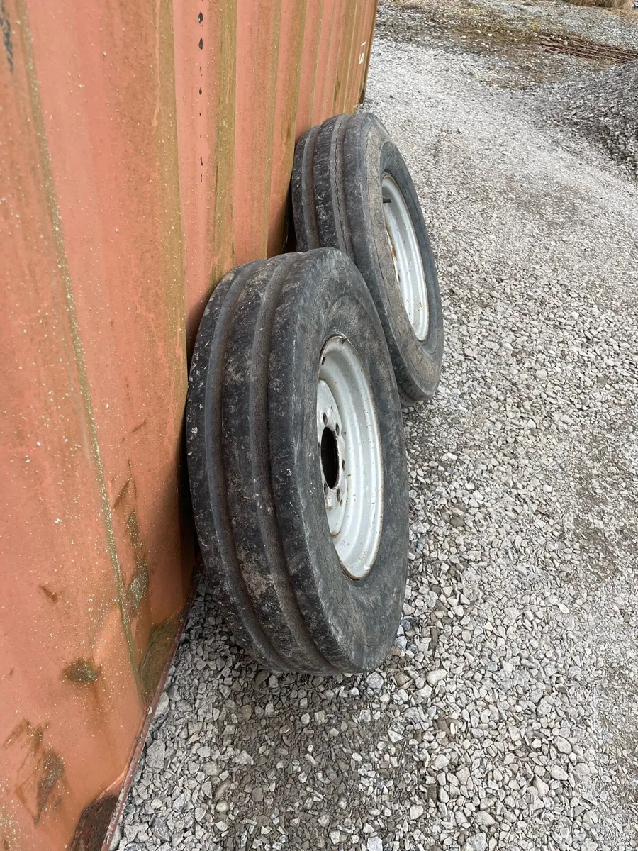 Front Tractor wheels and set of brothers - Image 3