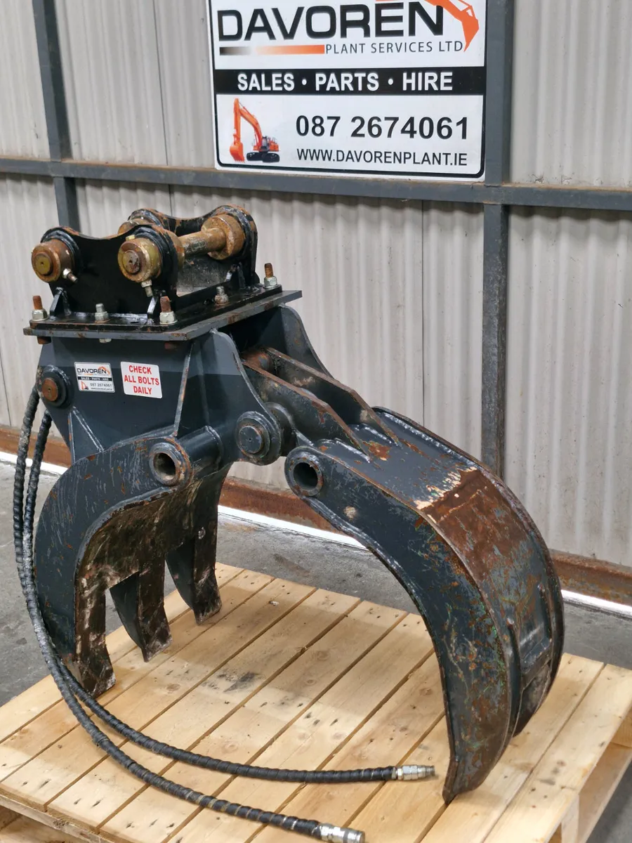 JDE used 4t to 8t hydraulic rock/Timber grab - Image 2