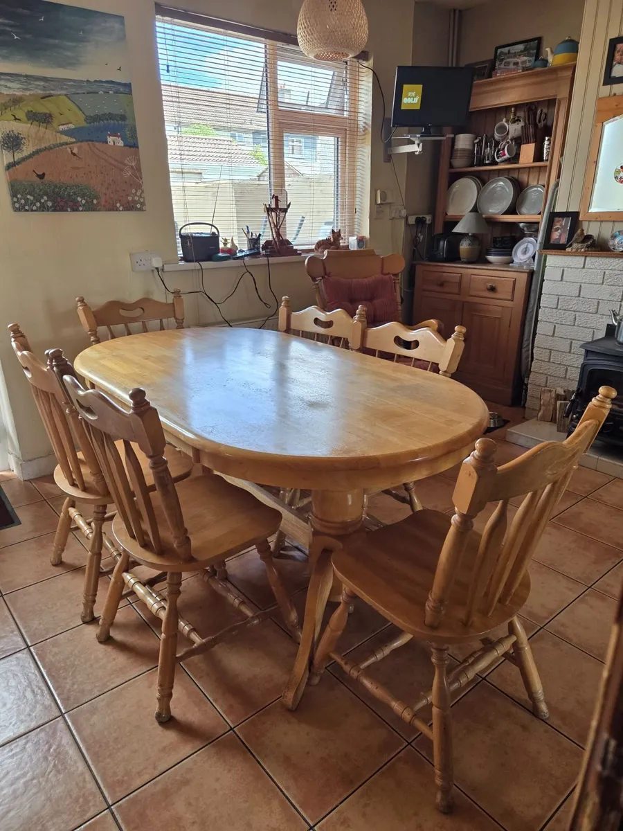 Pine table and 6 chairs - Image 2