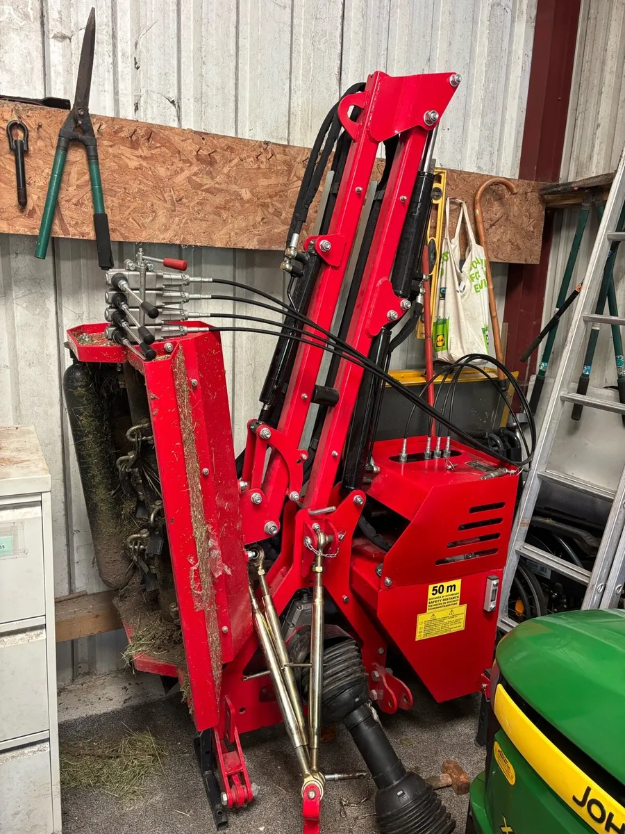 Winton Flail Hedge Cutter - Image 1