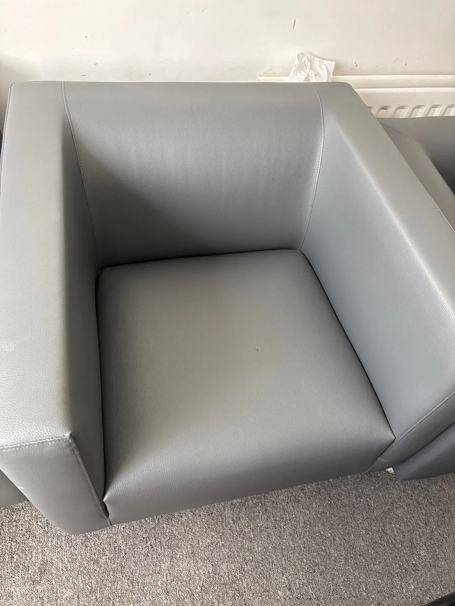 Grey sofa - Image 4