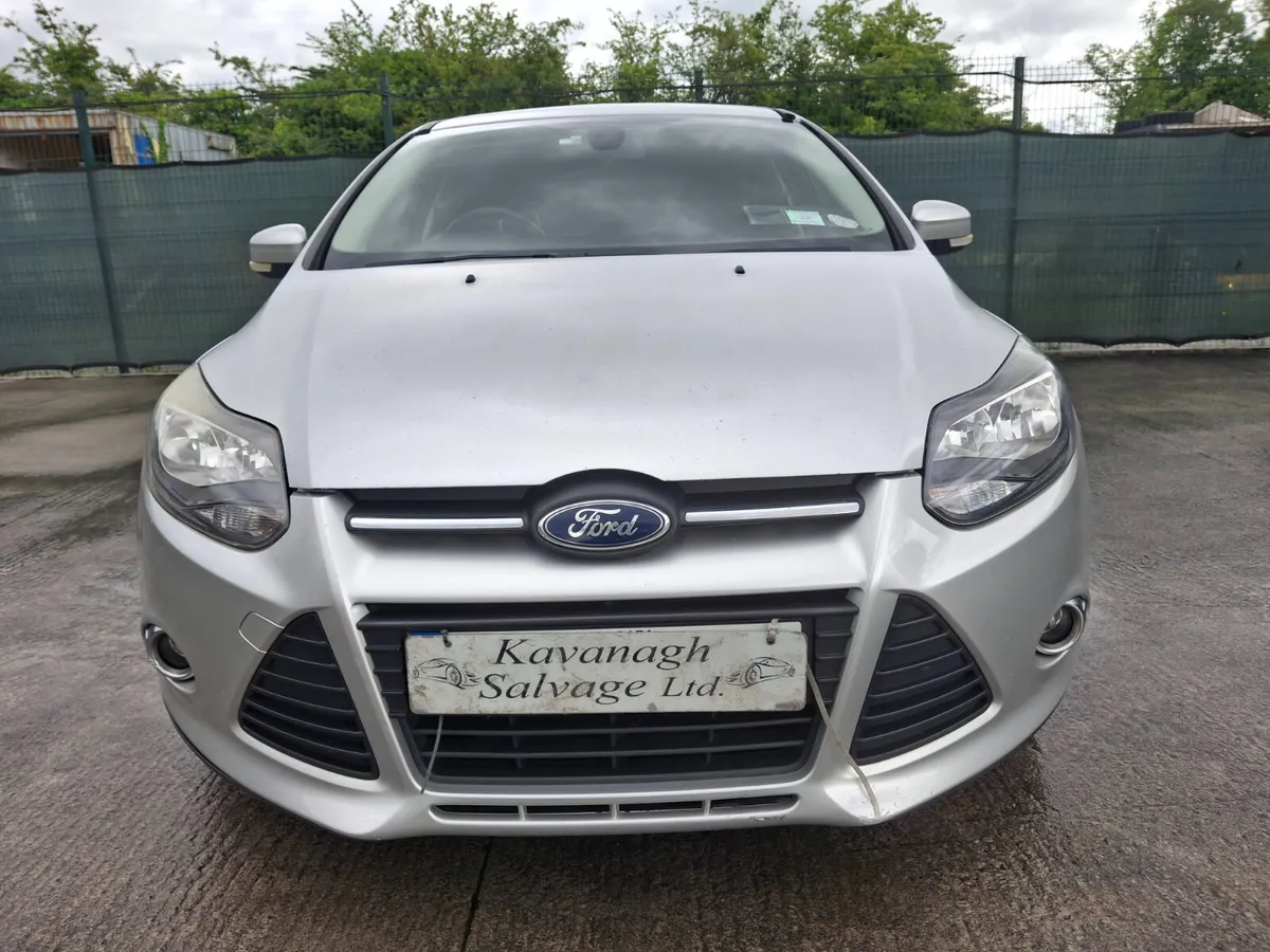 132 Ford Focus  Zetec  Drive Home - Image 3