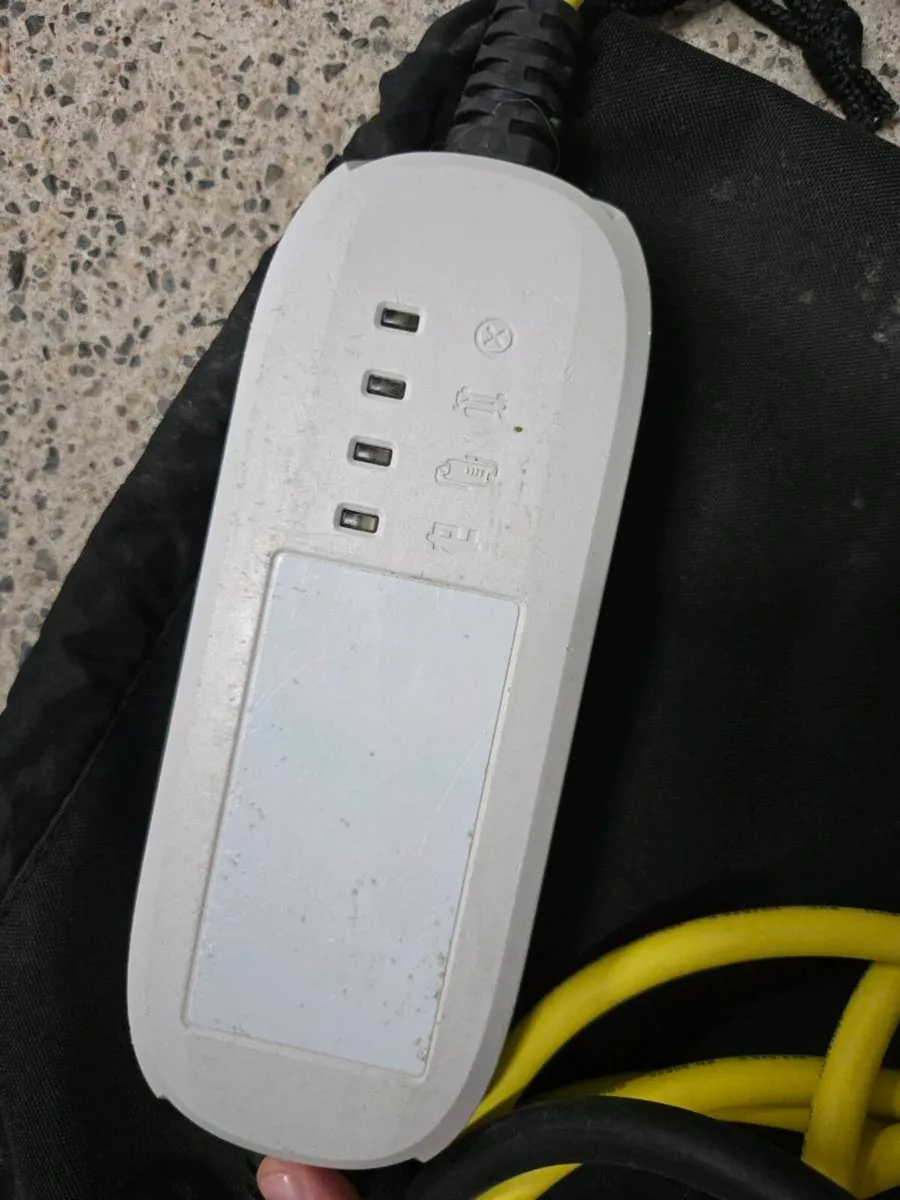EV Charger. (3pin) - Image 3