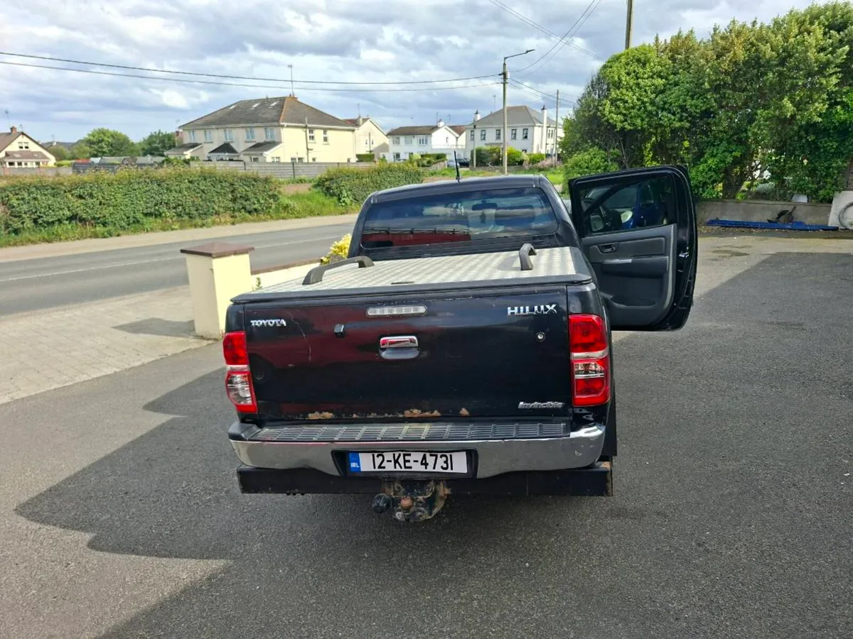 Toyota hilux crewcab - Image 2