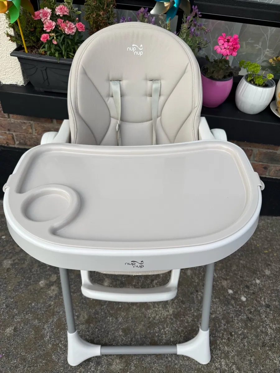 Baby chair - Image 1