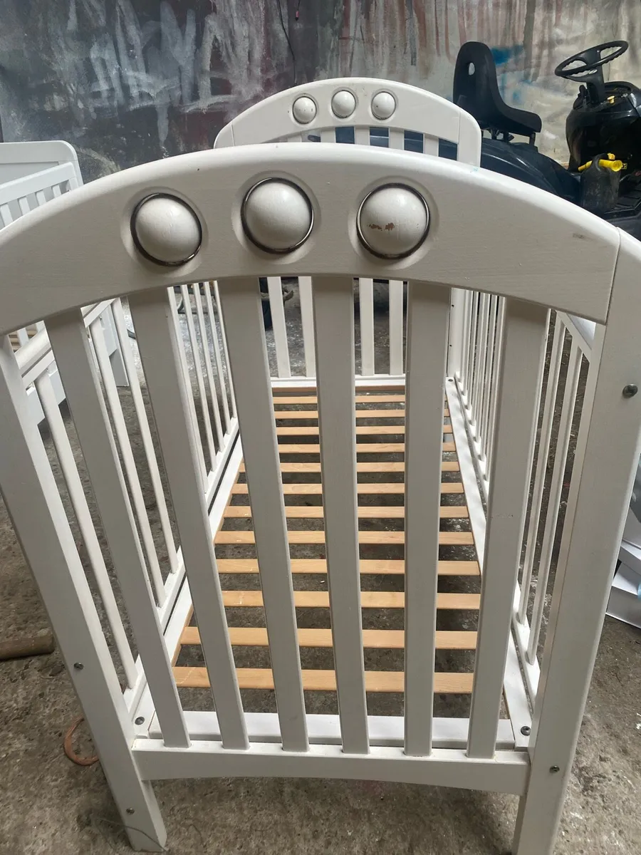 Cot - Image 1