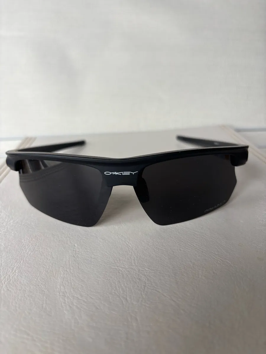 Oakley sunglasses - Image 3