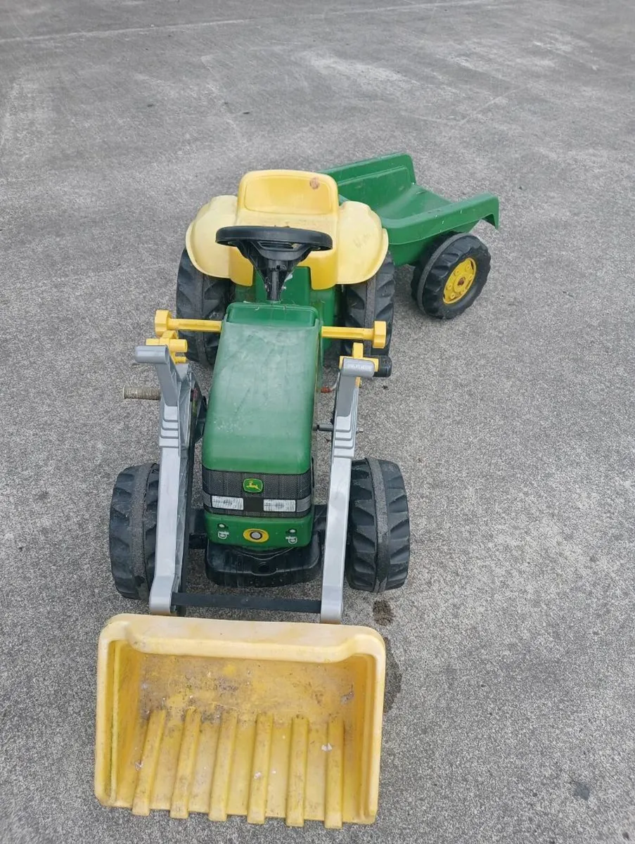 Pedal tractor - Image 2
