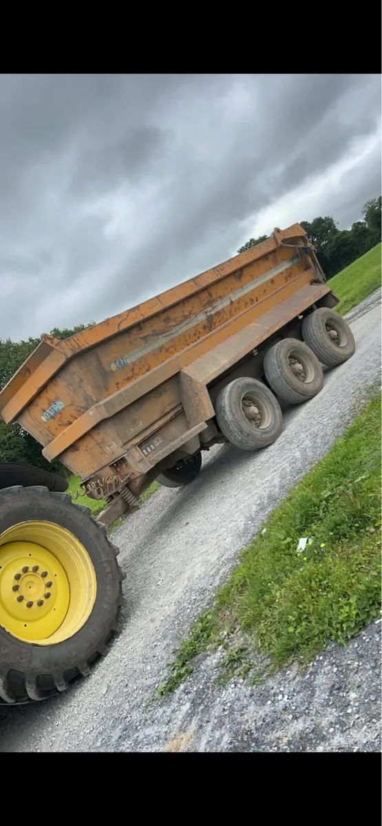 Tri Axle Dump Trailer - Image 1