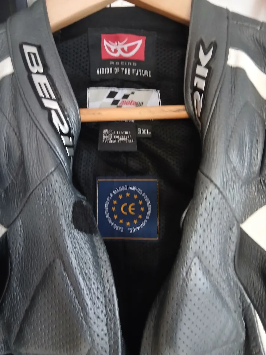Motorcycle Leathers ( one piece Race) - Image 2