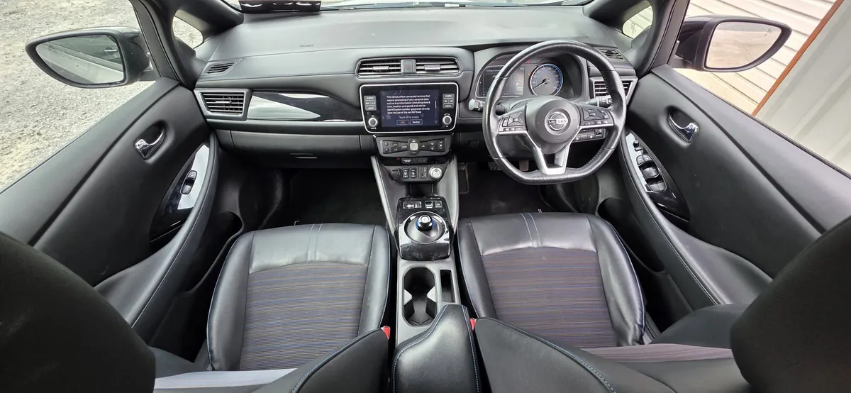 211 NISSAN LEAF EV - Image 4