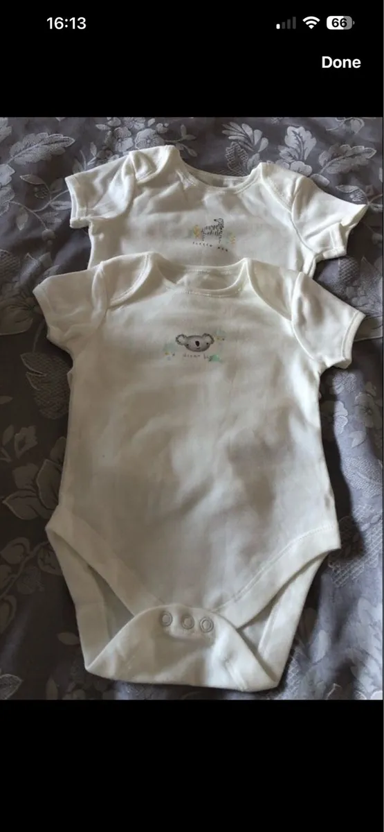 Girls new grows 6/9 mths and €4 - Image 2