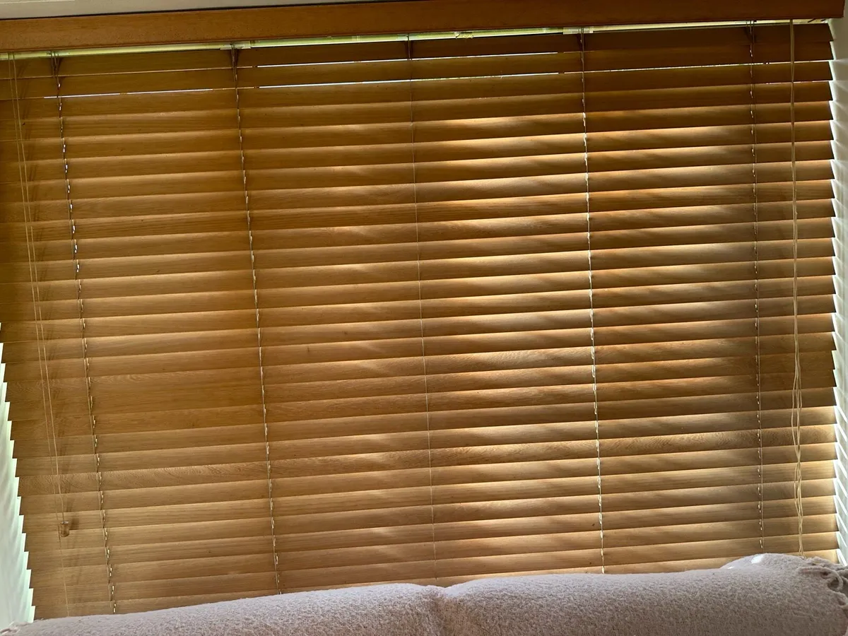 Wooden Venetian blind - Image 3
