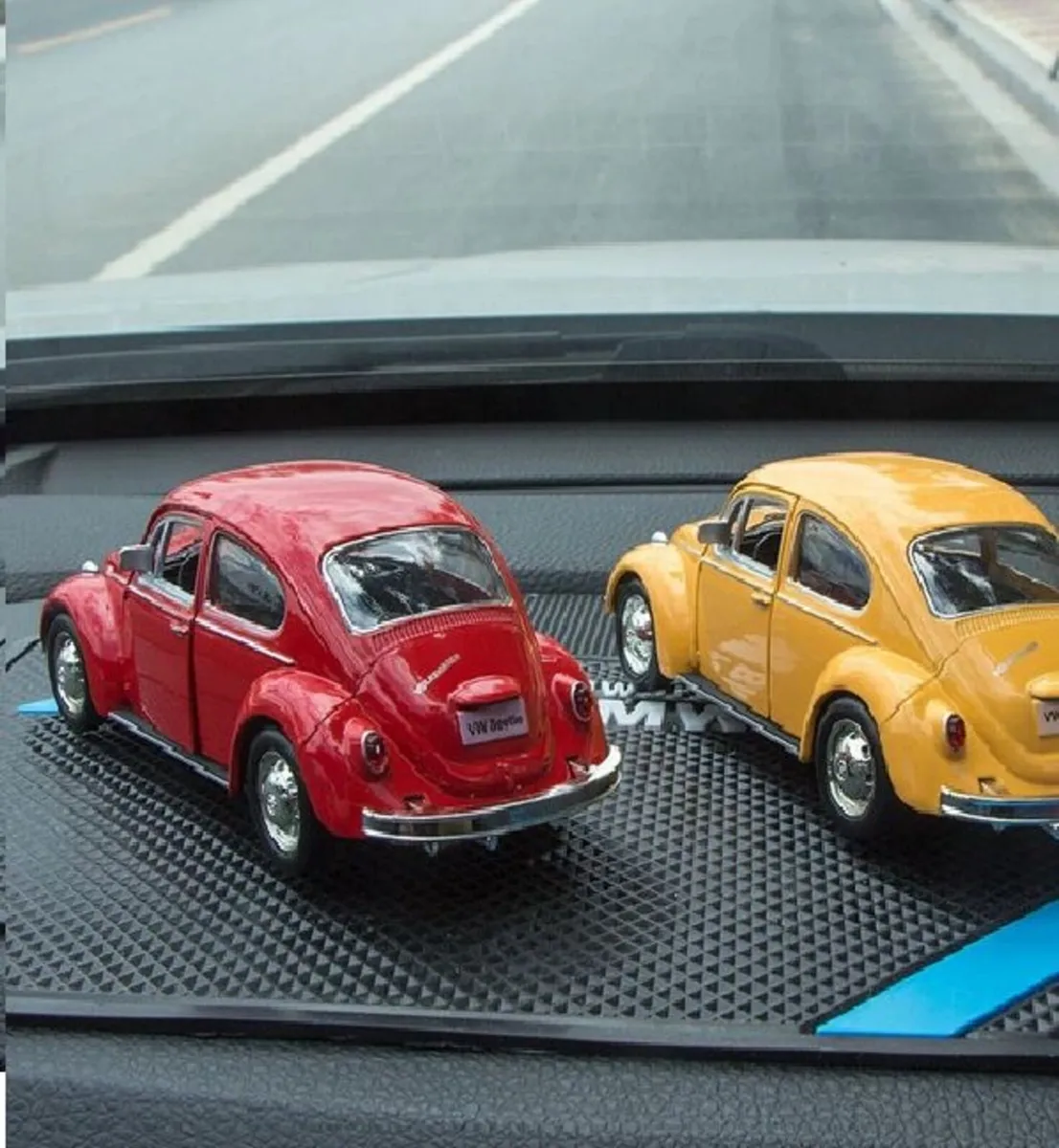 Classic VW Beetle 1967 - pull back model Free Post - Image 4