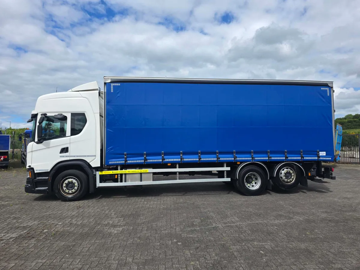 2023 SCANIA G360 6X2 sleepercab, rear lift 26ft cu - Image 4