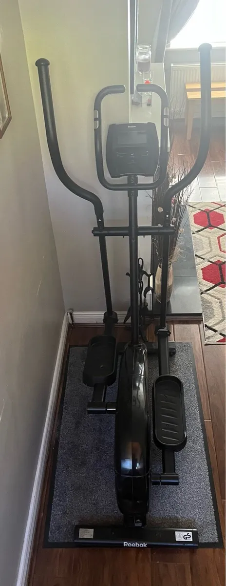 Reebok Cross Trainer GX40s - Image 2