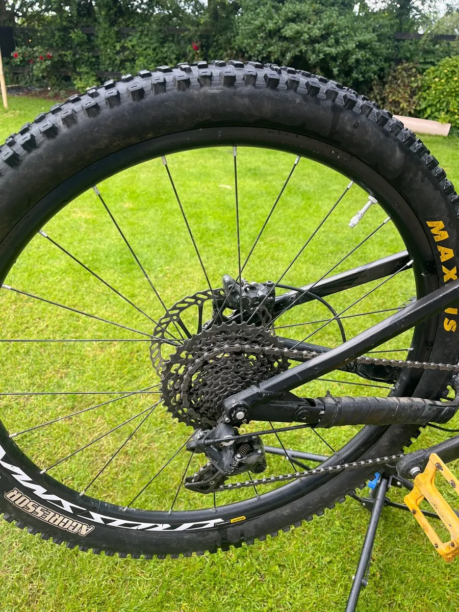 Vitus Sommet 27.5 Size M - Image 4