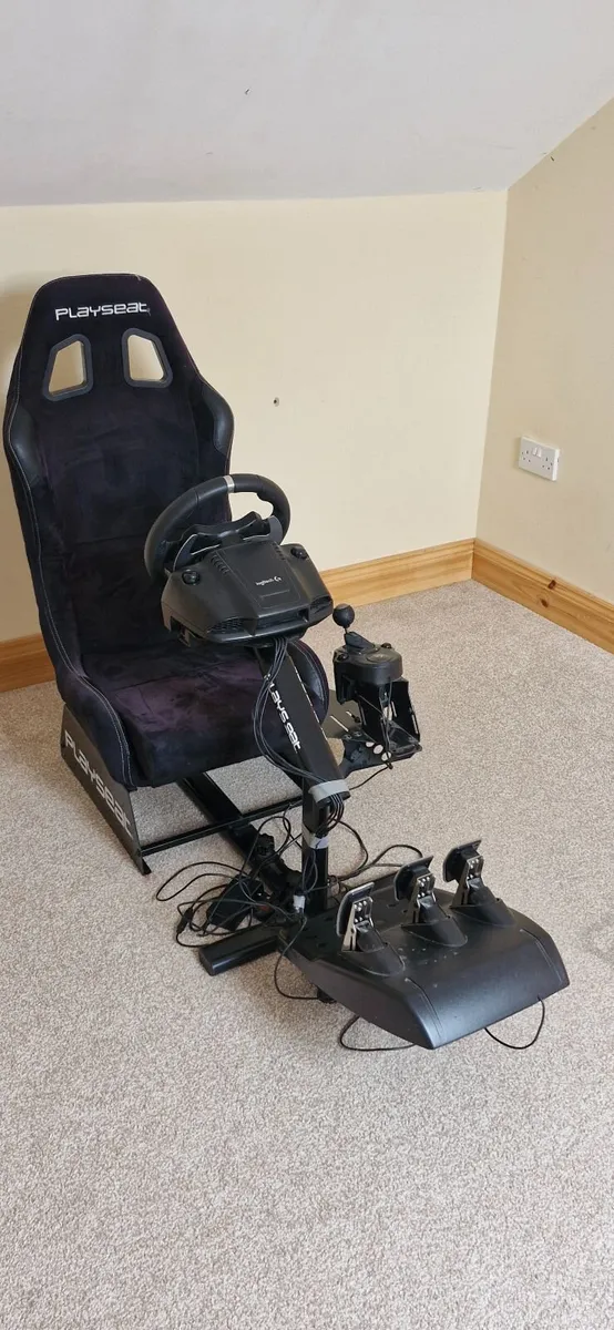 Playseat - Image 1