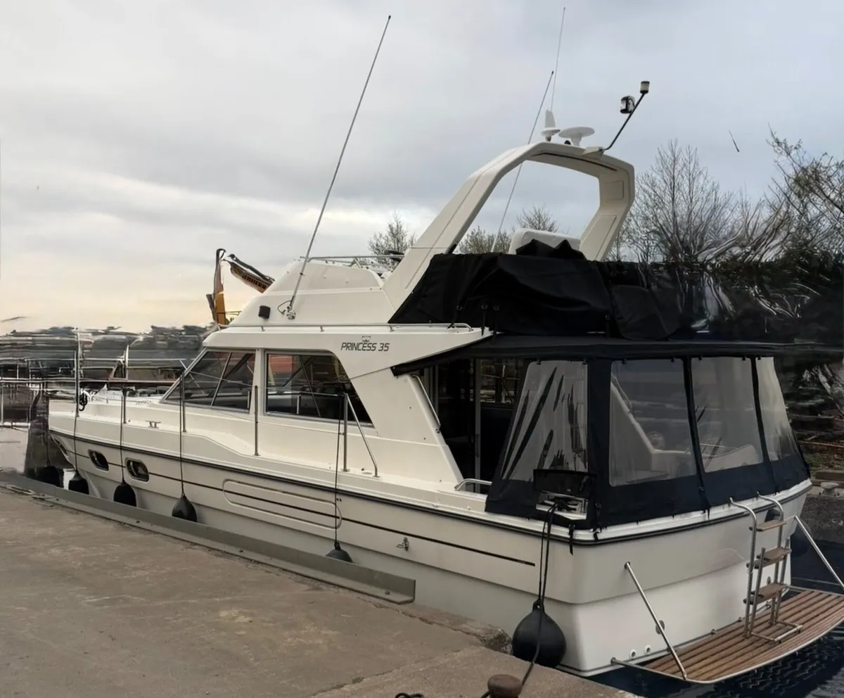 Princess 35 - Image 4
