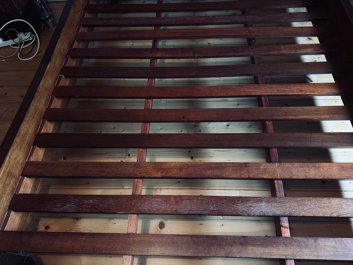 5ft Sleigh Bed in Solid Mahogany - Image 3