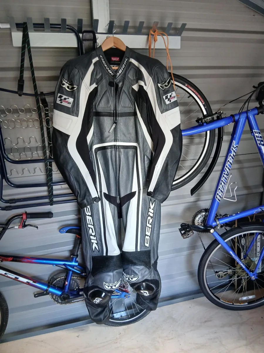 Motorcycle Leathers ( one piece Race) - Image 3