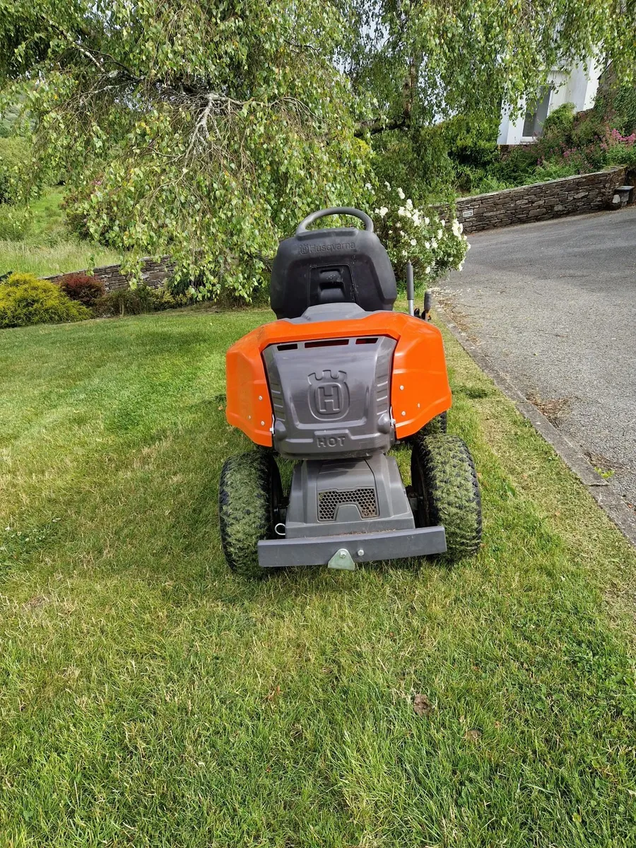 Ride on Lawnmower - Image 4