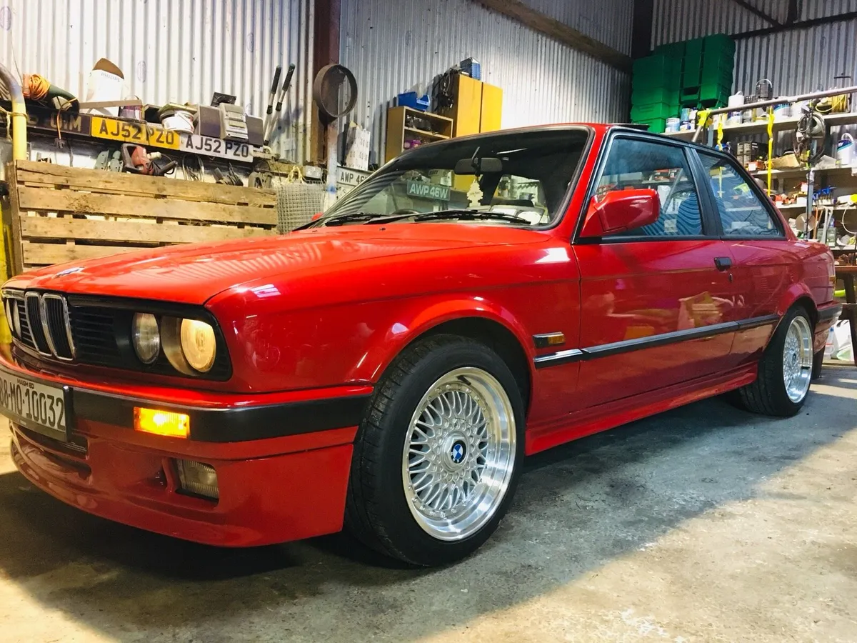 BMW E30 - Image 1