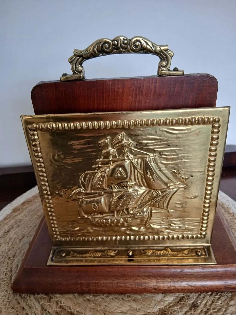 Mid Century Vintage Brass Letter Rack. - Image 2