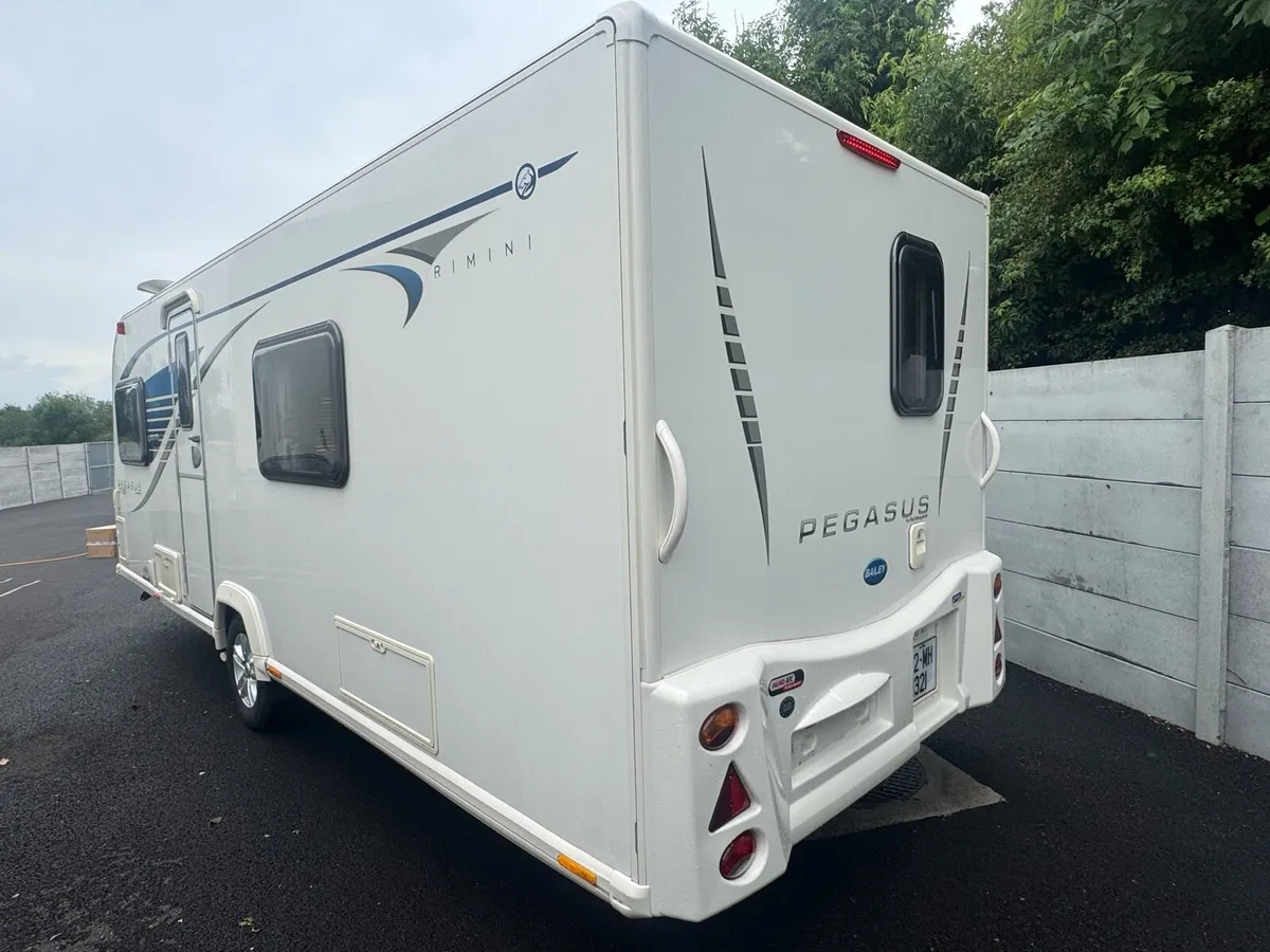 2015 Bailey Pegasus GT65 Rimini- Fixed Twin Beds - Image 4