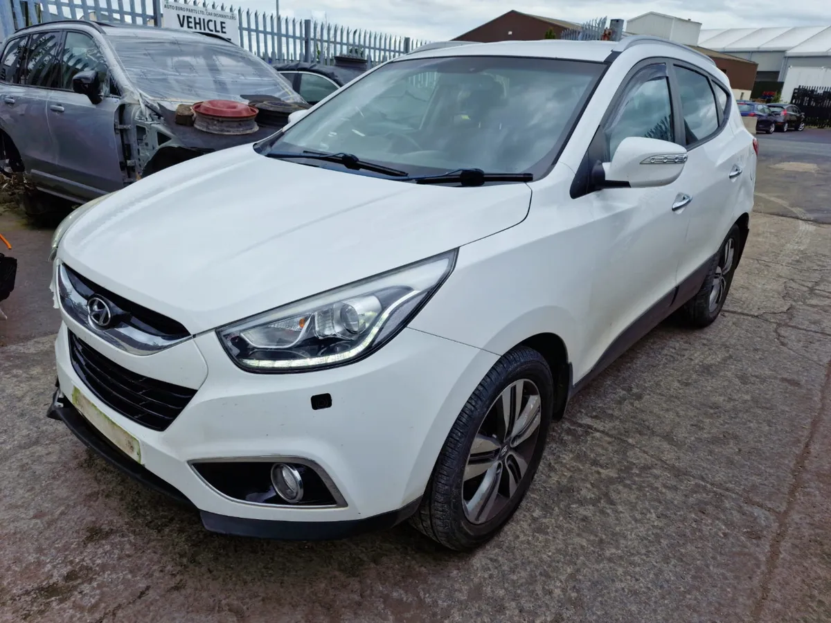 14 HYUNDAI IX35 2.0 CRDI (D4HA) 4WD FOR BREAKING - Image 2