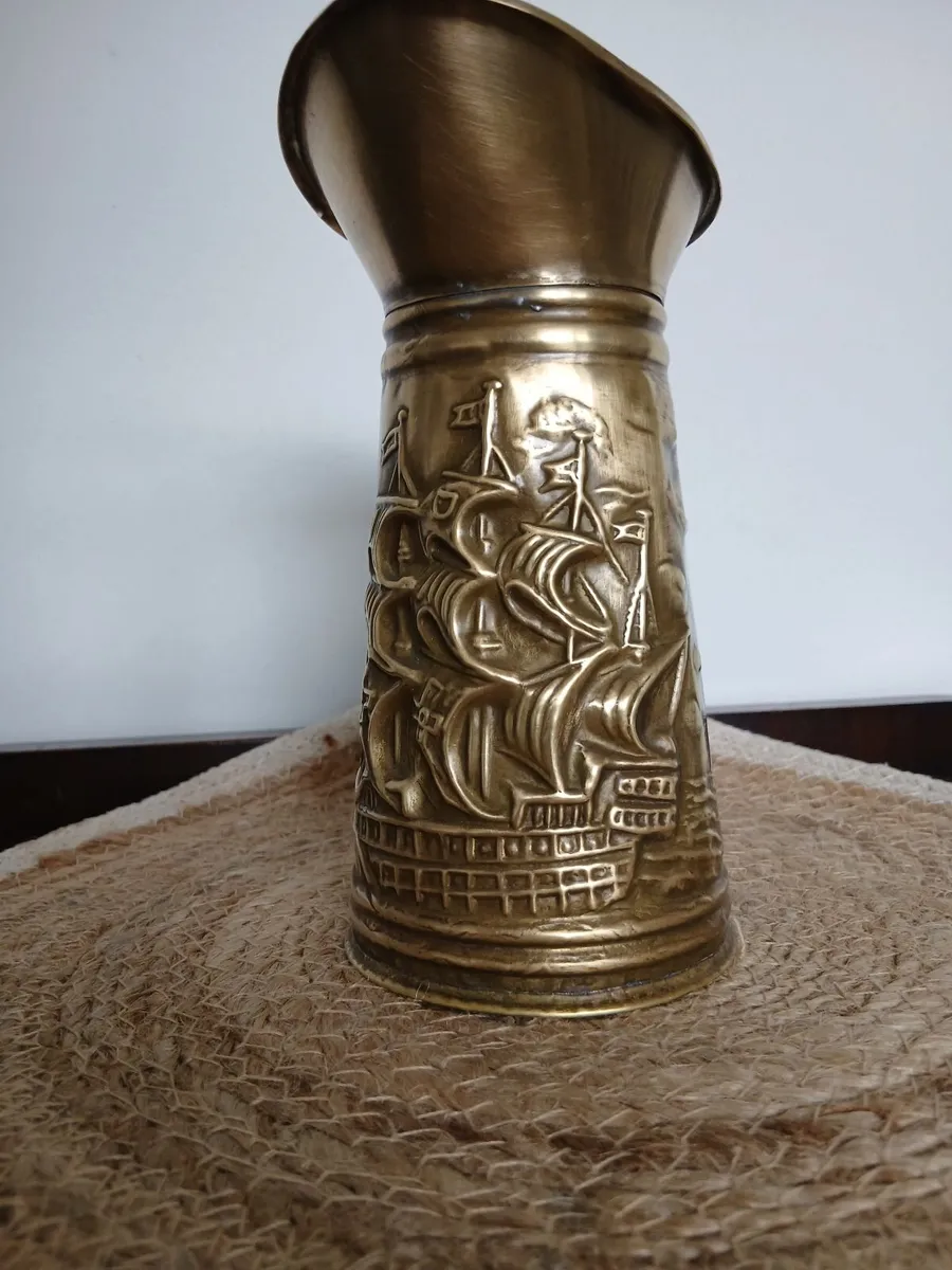 Mid Century Vintage Brass Jug . - Image 4