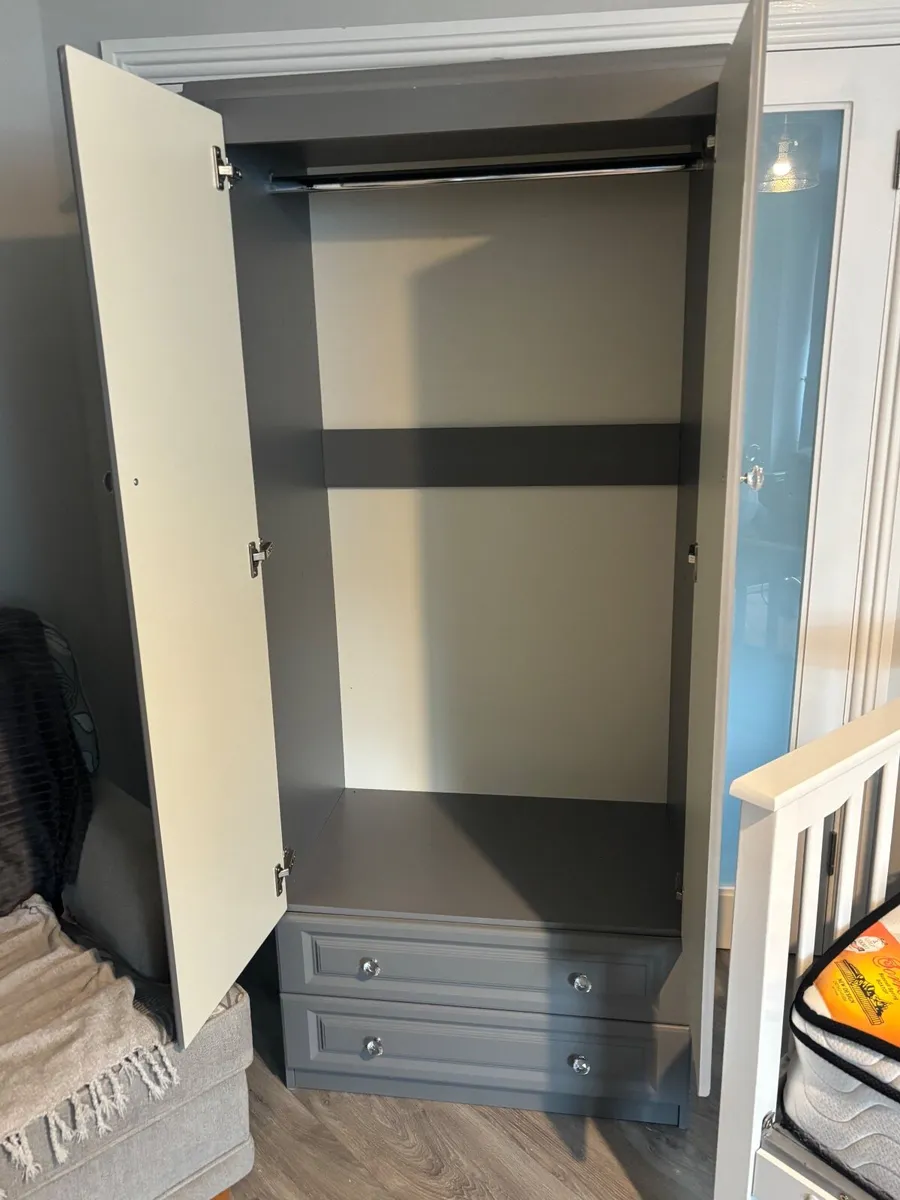 Wardrobe - Image 2