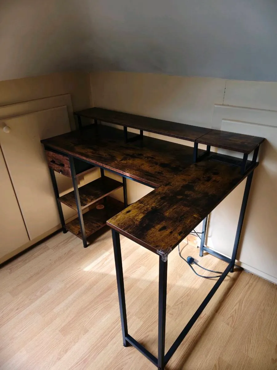 L shaped computer desk/table - Image 3