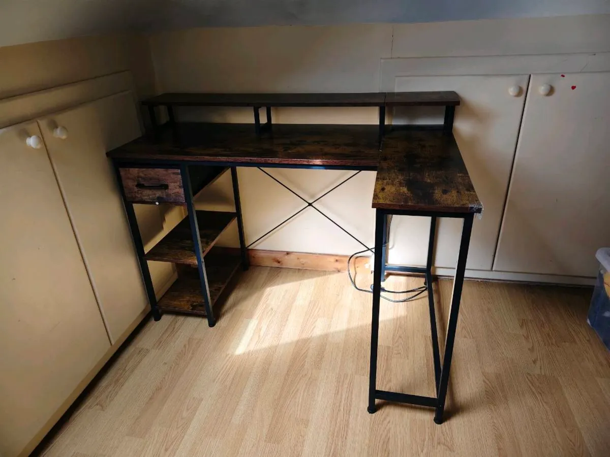 L shaped computer desk/table - Image 4