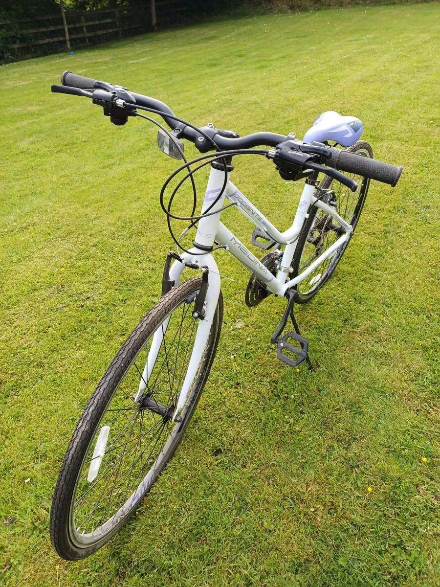 Ladies bicycle - Image 4