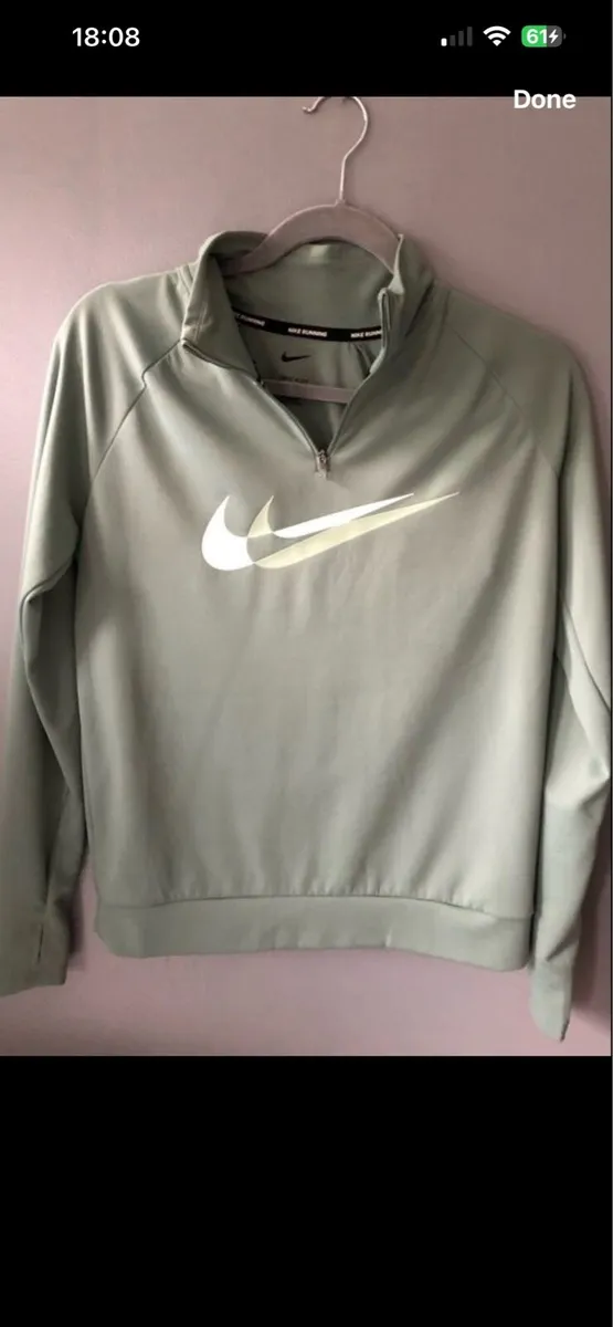 Ladies Nike sweater size S €10 - Image 1