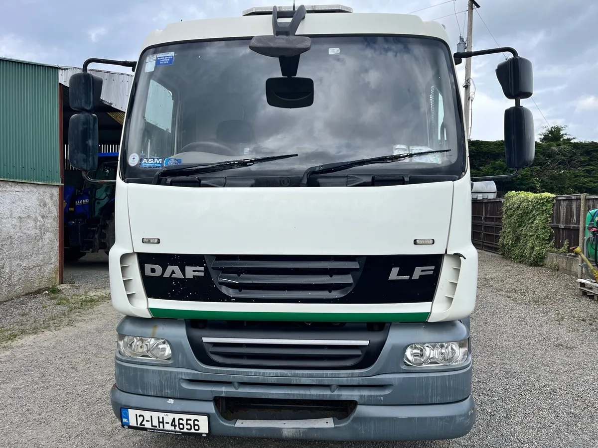 DAF LF55.220 18 Ton Tipper - Image 2