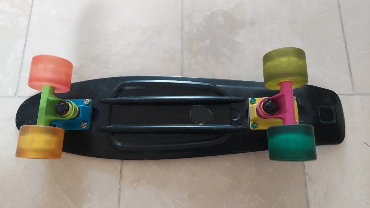 Kids scateboard - Image 2