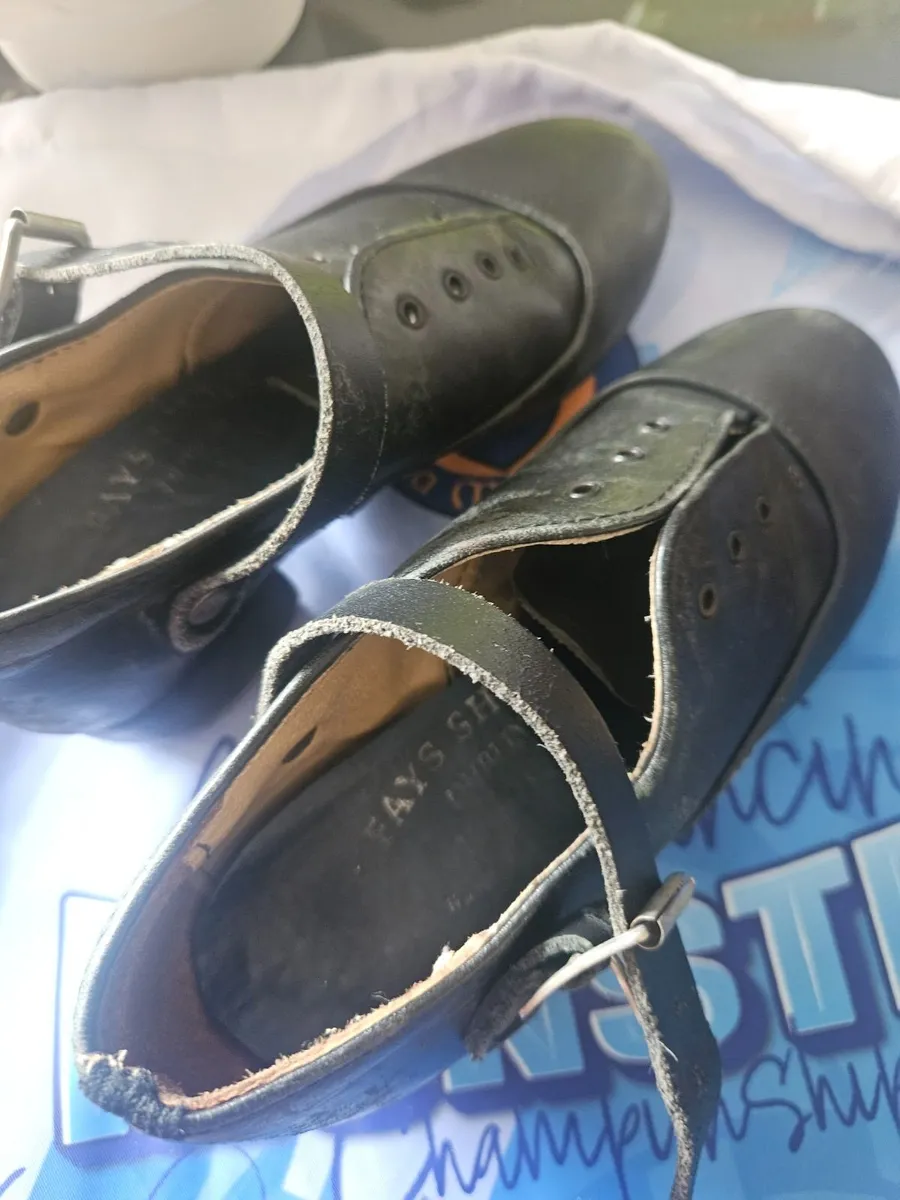 Fays Heavy Dancing Shoes Size 2 - Image 3