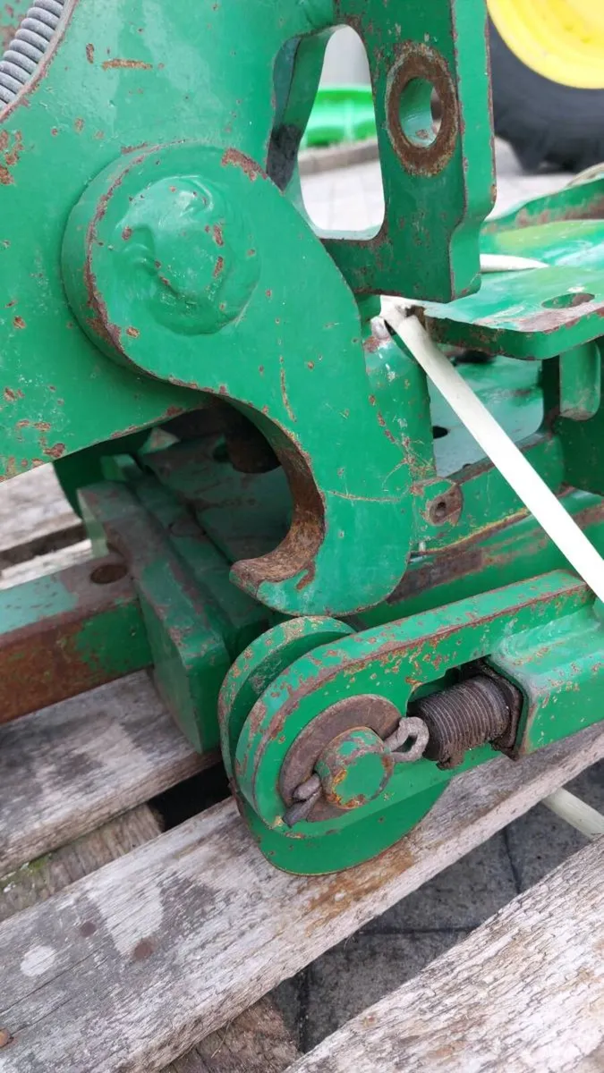 John Deere 6600 Pick Up Hitch - Image 4