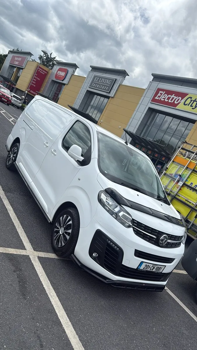 Vauxhall Vivaro 2.0D Fresh Doe 1 years tax - Image 1